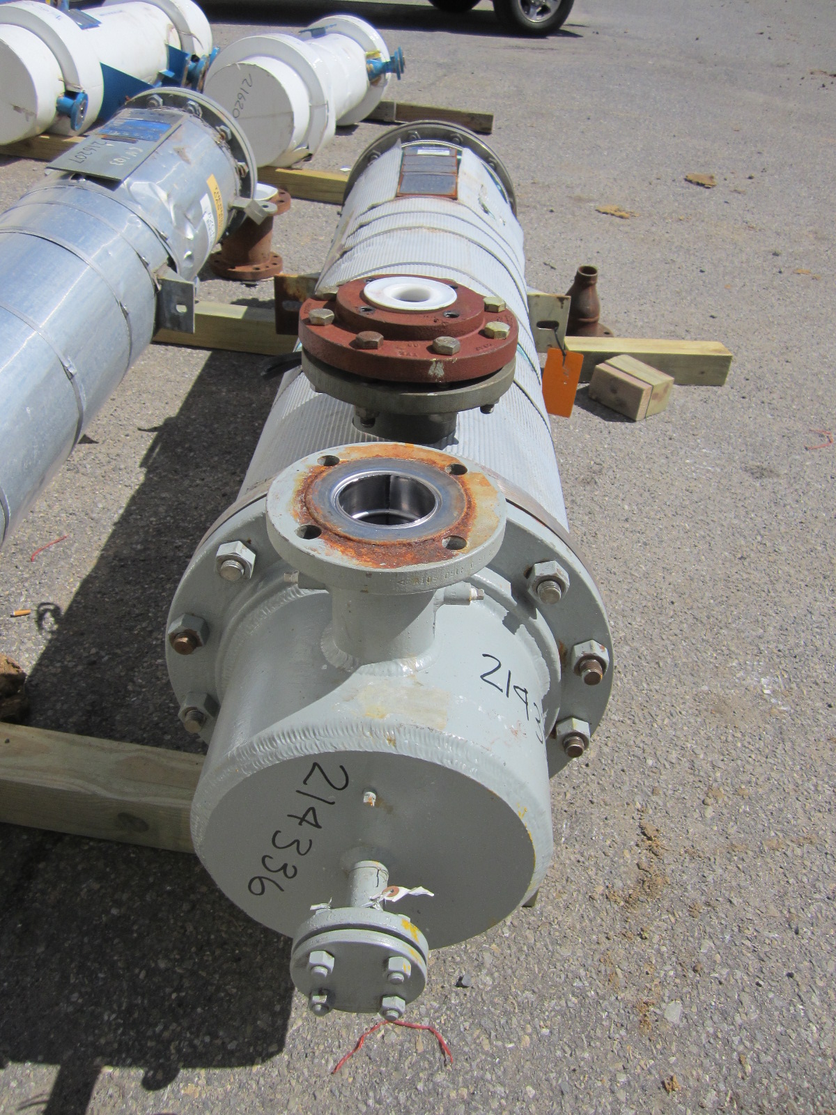 Tantalum Cosmos Metalurgical (Camarillo CA) BEM 12-1-72 Shell and Tube Heat Exchanger - IPP# 214336