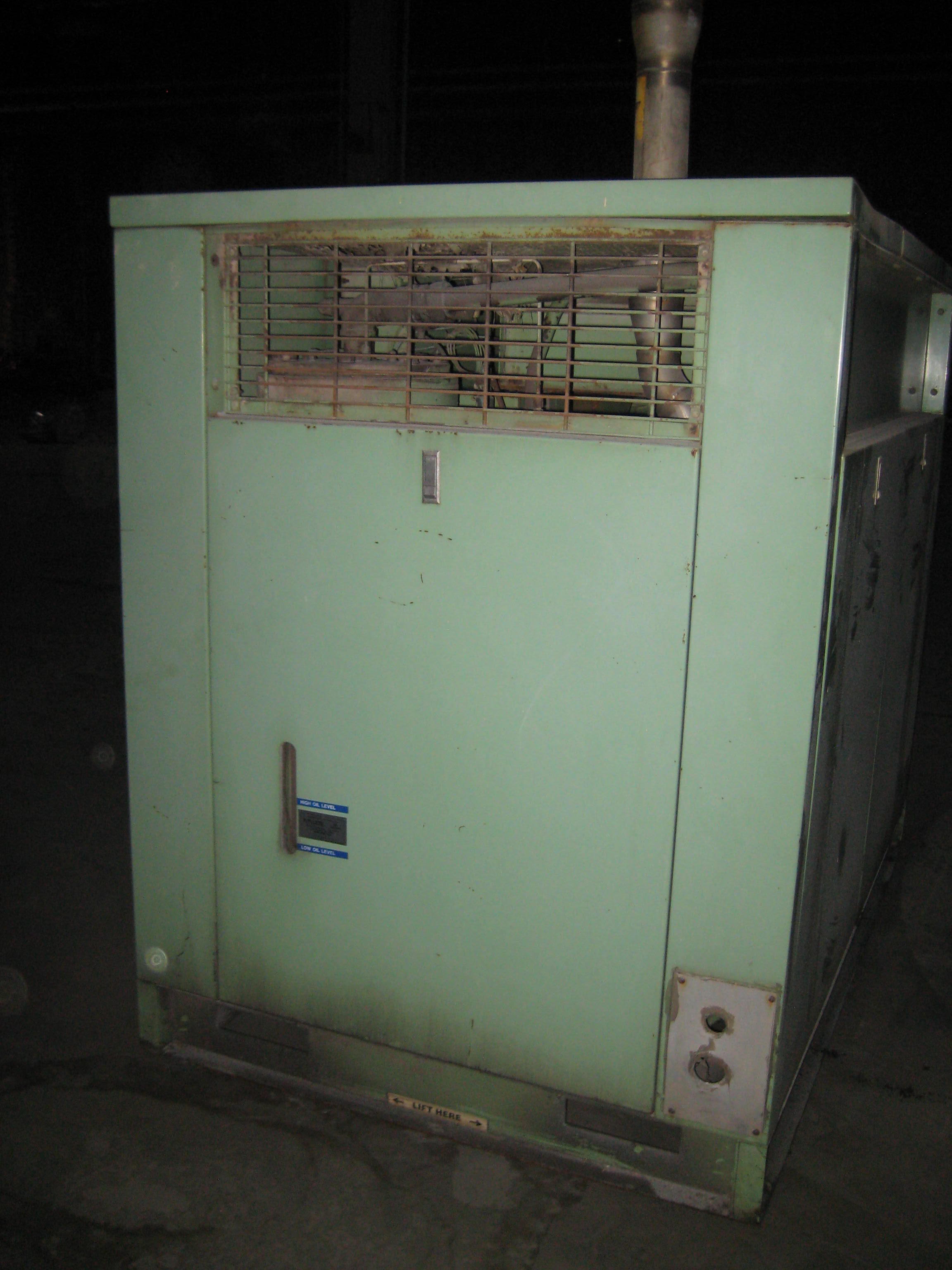  Rotary Compressor 305.8 m3/h (180 CFM) Carbon Steel For Sale - IPP# 216198