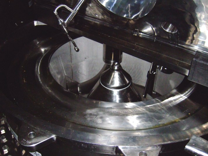  Manual Discharge-Top Centrifuge-Basket 1,250 mm (49.2 in) Stainless Steel 316L For Sale - IPP# 222622