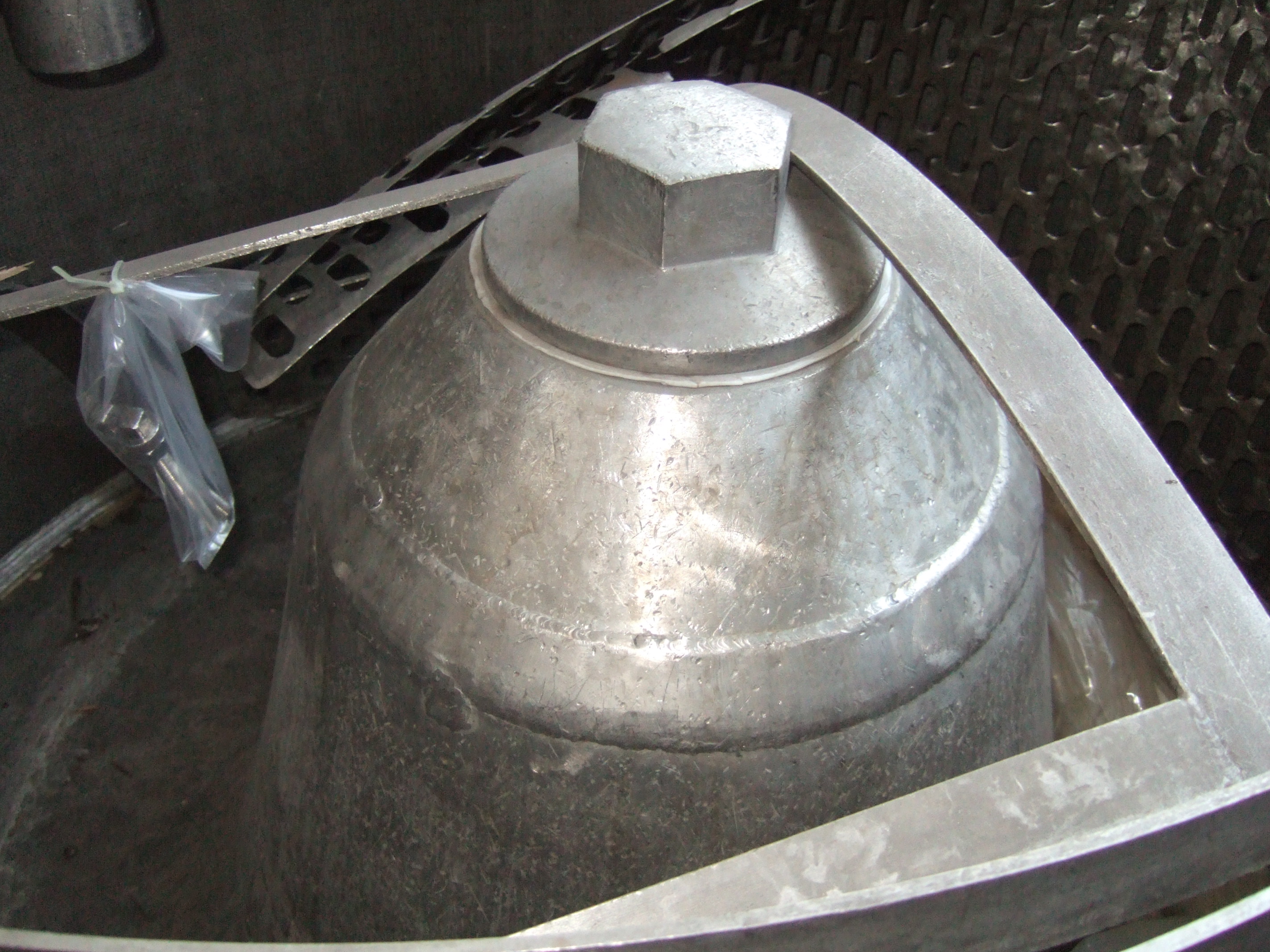 Manual Discharge-Top Centrifuge-Basket 1,200 mm (47.2 in) Stainless Steel Austenitic For Sale - IPP# 705477